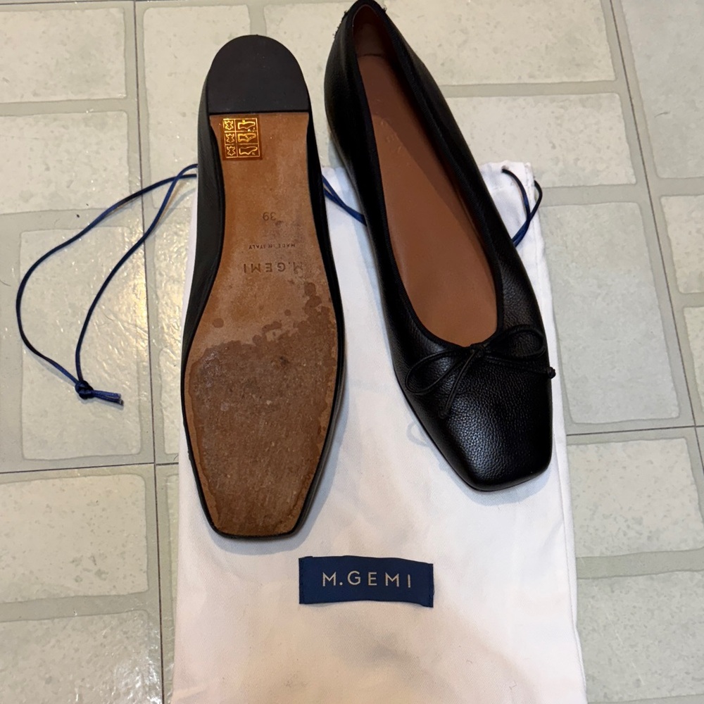 M. Gemi Black Leather Loafers with Bow Detail